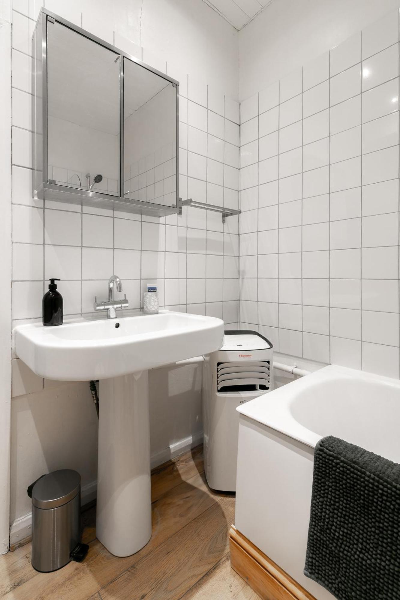Artistic Pied-A-Terre, Steps From The Tube, Moments From London'S Heart Apartamento Exterior foto