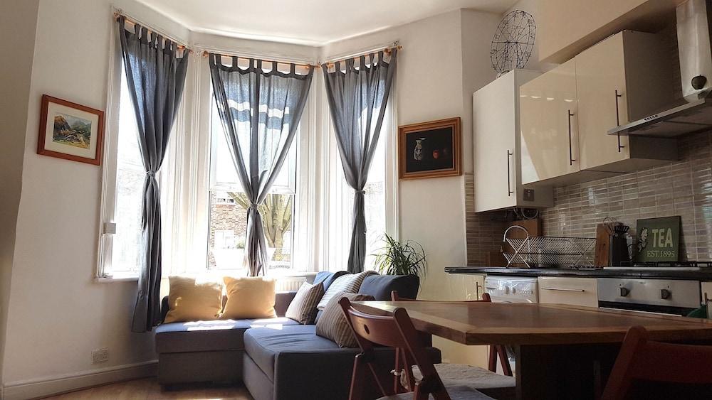 Artistic Pied-A-Terre, Steps From The Tube, Moments From London'S Heart Apartamento Exterior foto